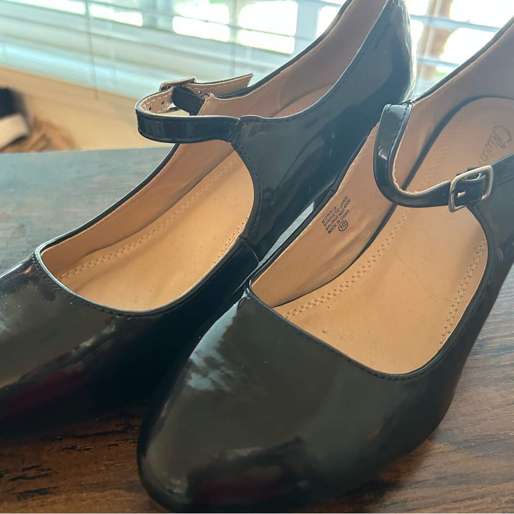 Chic Black Patent Leather Mary Jane Heels